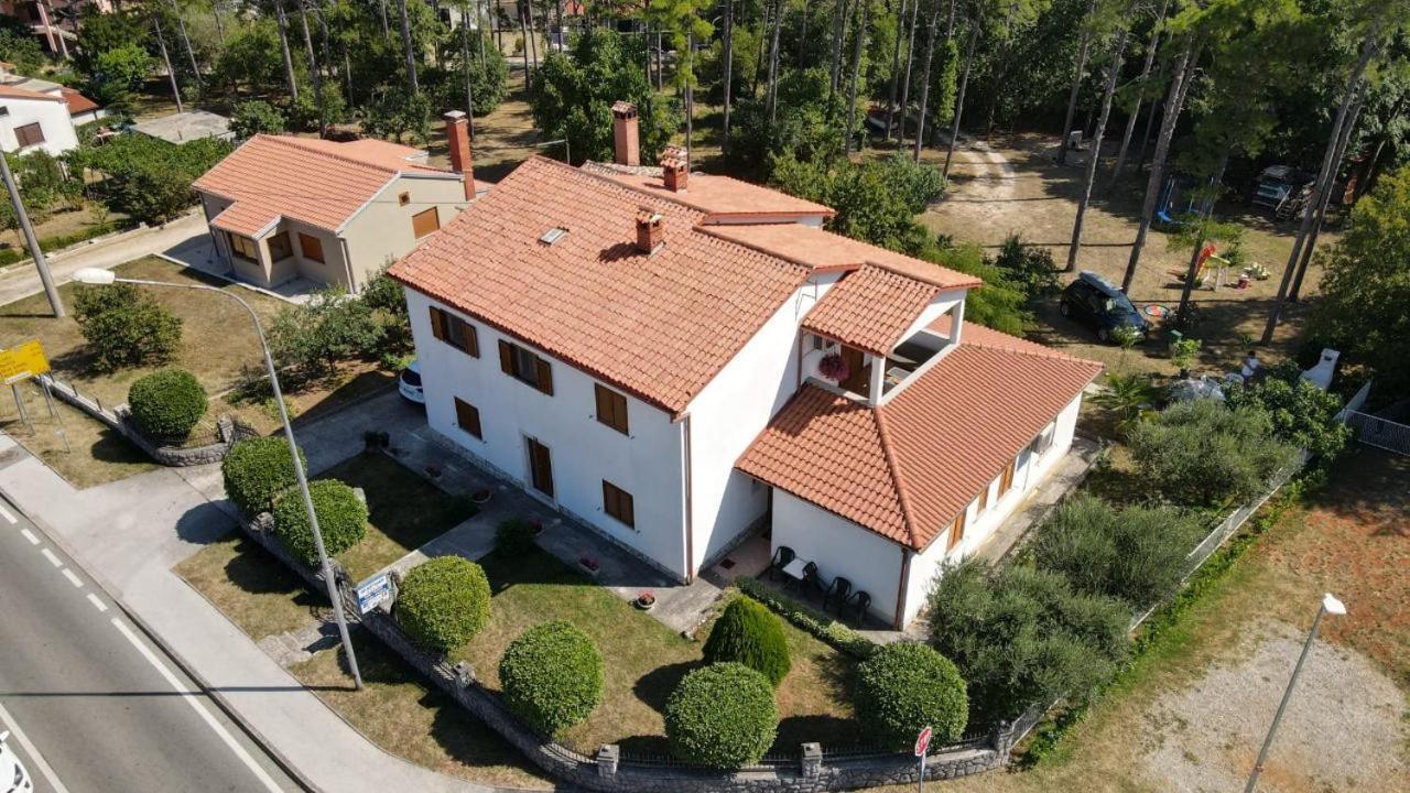 מלון פלומין House Kontus מראה חיצוני תמונה